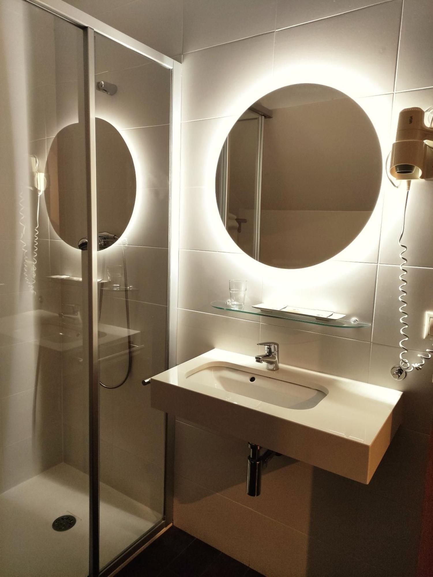 Hotel Dabeleira Luarca Extérieur photo